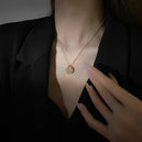 Pour Noël, offrez-lui votre cœur avec un collier représentatif de votre amour. - {{ nvicy }}