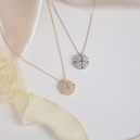 Pour Noël, offrez-lui votre cœur avec un collier représentatif de votre amour. - {{ nvicy }}