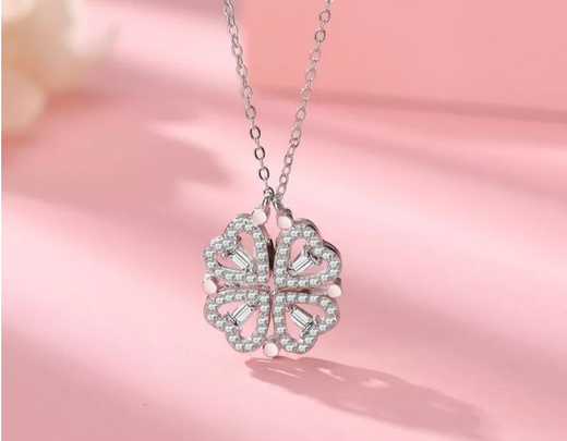 Pour Noël, offrez-lui votre cœur avec un collier représentatif de votre amour. - {{ nvicy }}